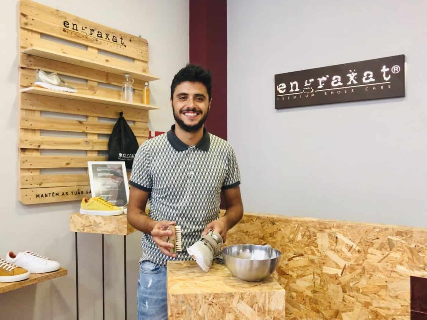 Engraxat: o sonho de um jovem que quis seguir o avô e ser engraxador