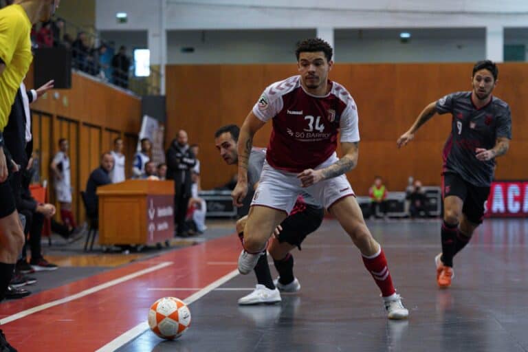 SCB/AAUM perde em casa com o Benfica