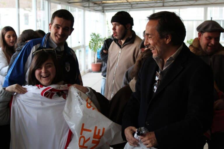 "Árvore dos Sonhos" entrega mais de 100 presentes a utentes de instituições