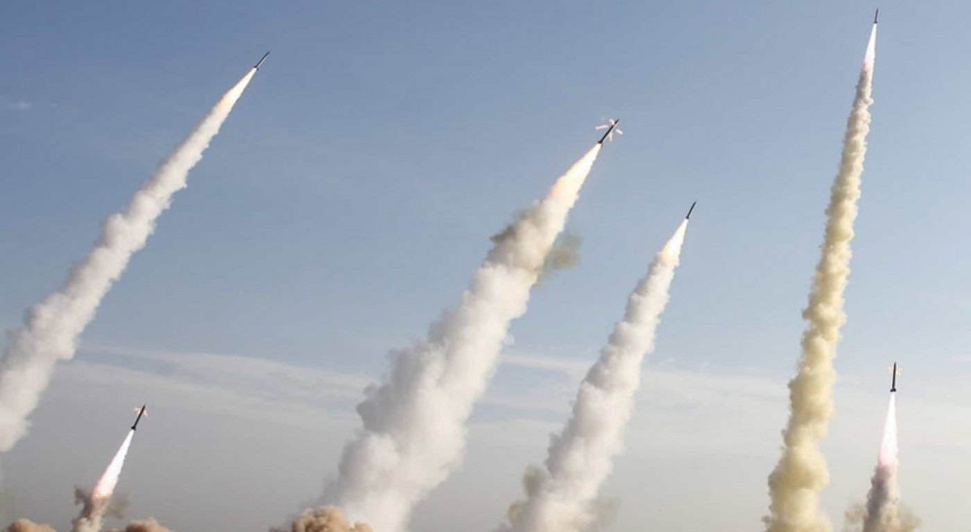 Irão lança mais de 20 mísseis contra bases militares dos EUA no Iraque