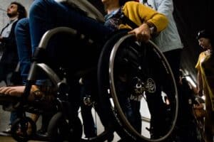 BE propõe isenção de propinas para estudantes com deficiência