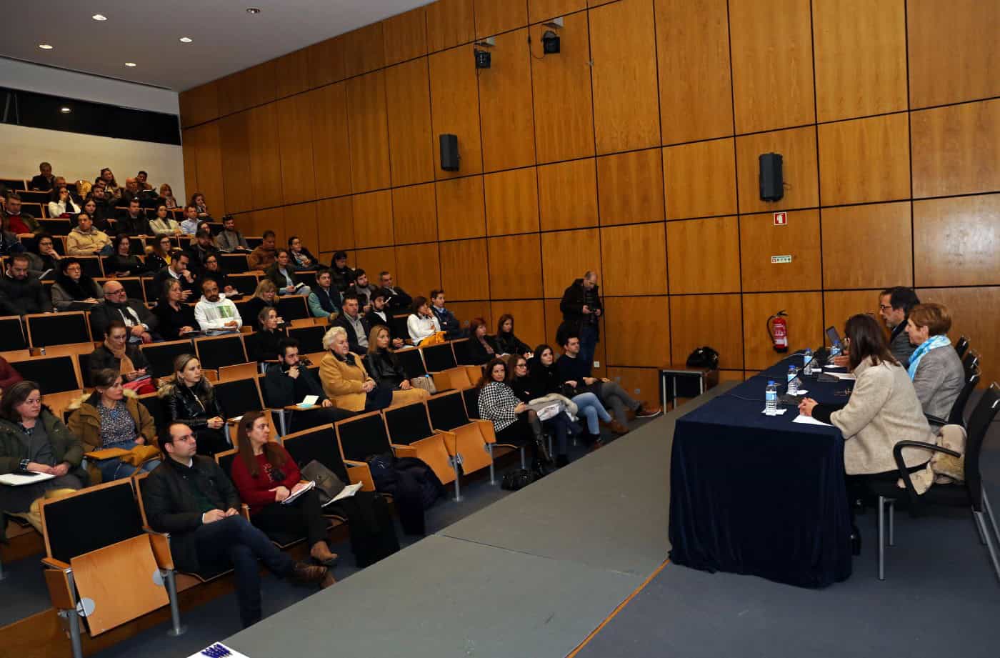 Profissionais do sector temem que taxa afaste turistas para outras cidades