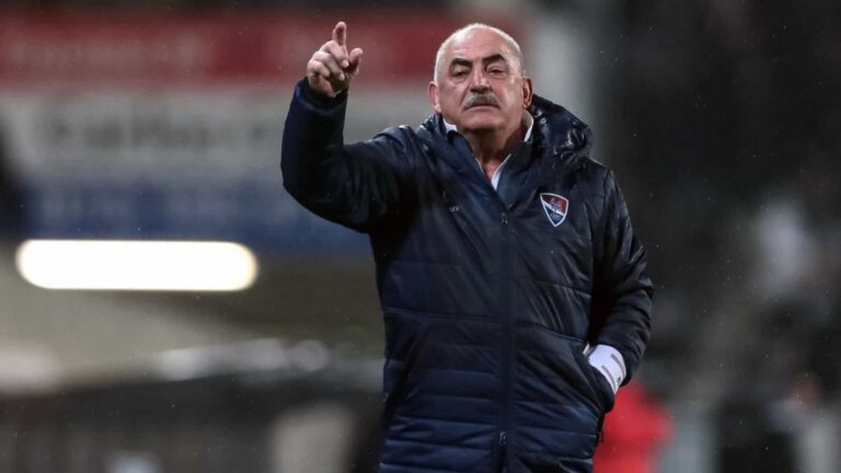 “Seria injusto não querer continuar com o mister, se conseguisse a manutenção”