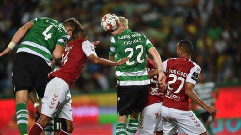 Bilhete VIP para a despedida ou passo decisivo para a renovação do título?