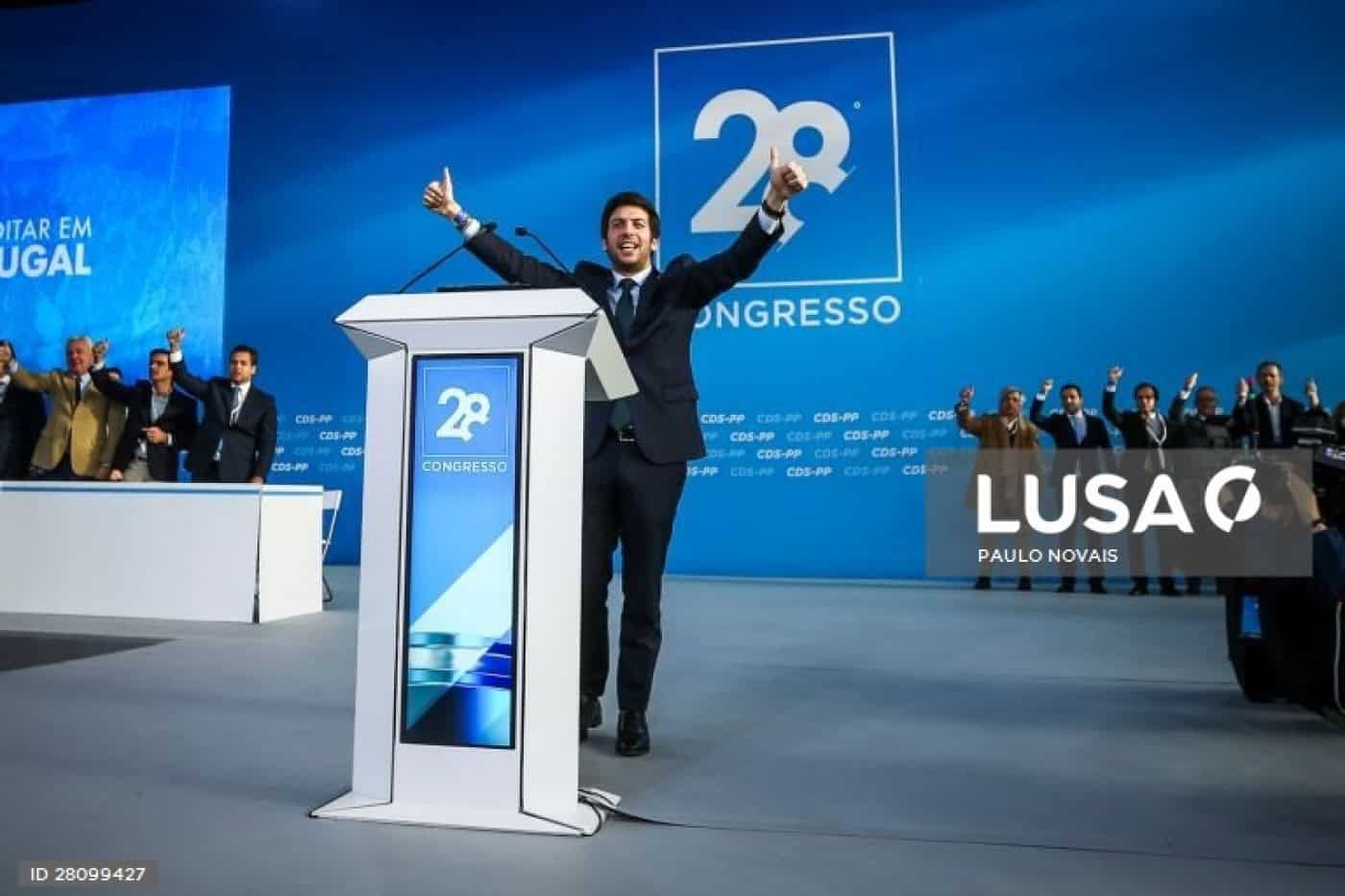 10º presidente do CDS reclama “uma nova direita”