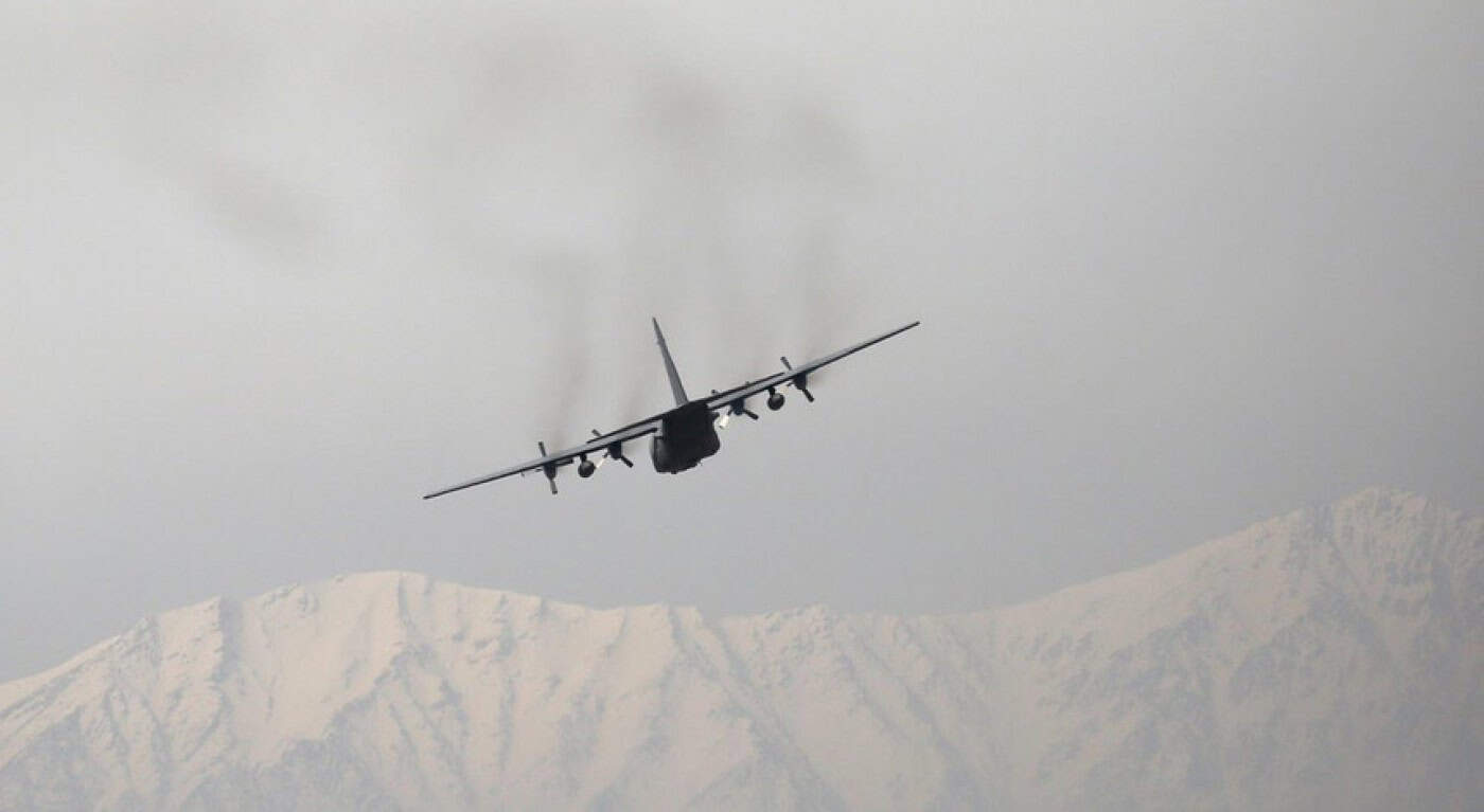 Afeganistão. Talibã reivindicam ataque a avião militar dos EUA