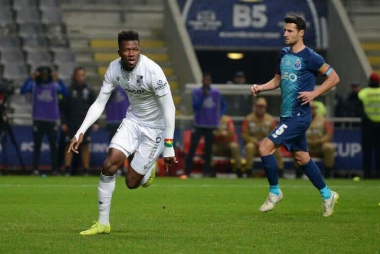 Tapsoba deixa o Vitória SC e ruma à Alemanha