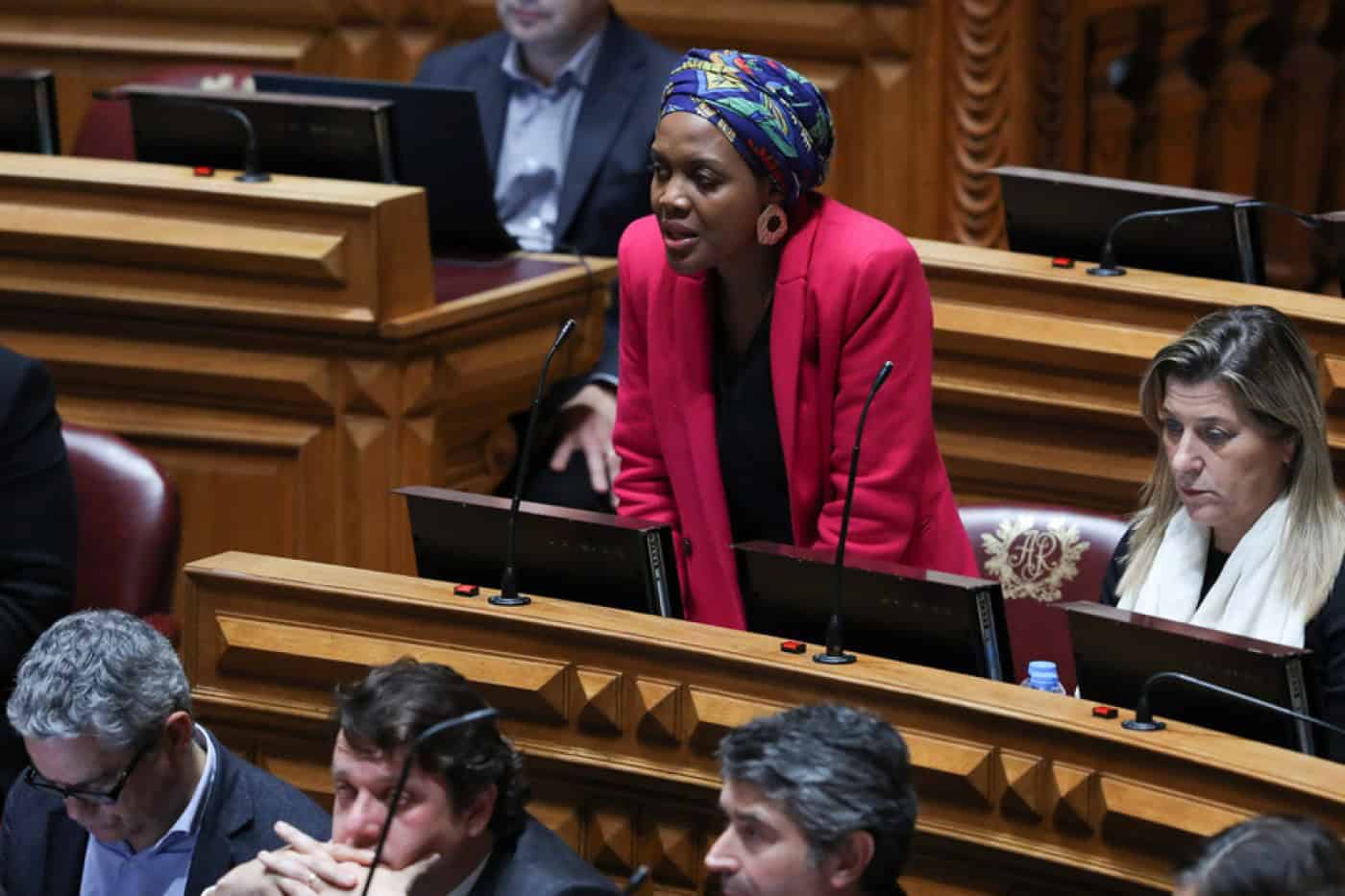 Livre retira confiança política a Joacine Katar Moreira