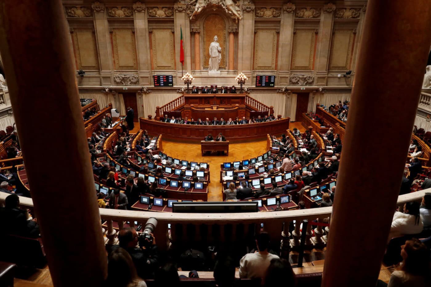 Despenalização da eutanásia aprovada no Parlamento