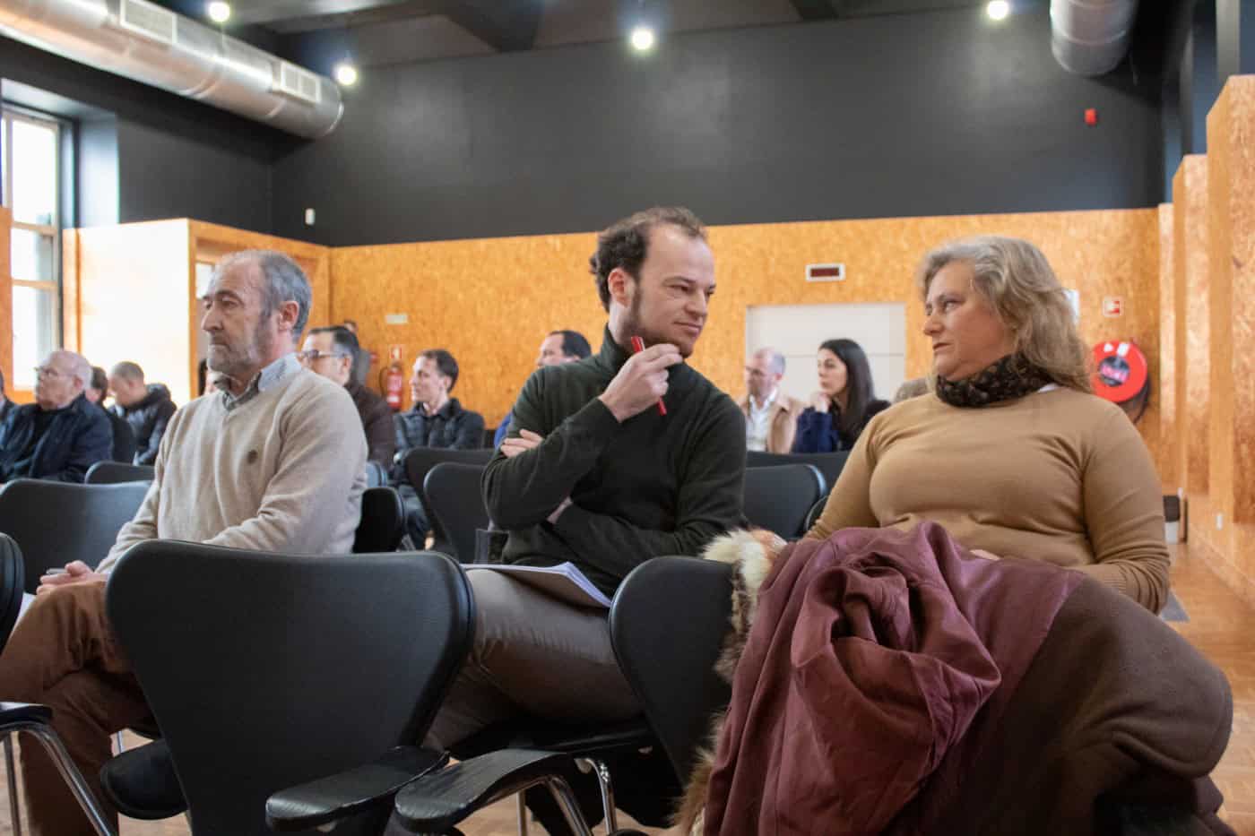 Plataforma fala em "caminho sensato” entregar edifício Confiança à UMinho