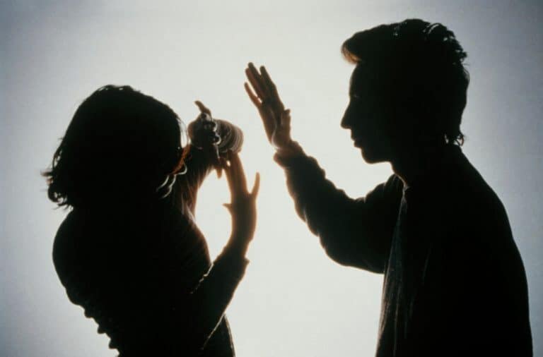 “Para além do amor”. Projecto do MDM Braga quer ajudar vítimas de violência