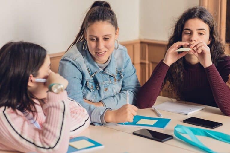 Seminário da Sol do Ave é um "grito de alerta" para a desigualdade e violência