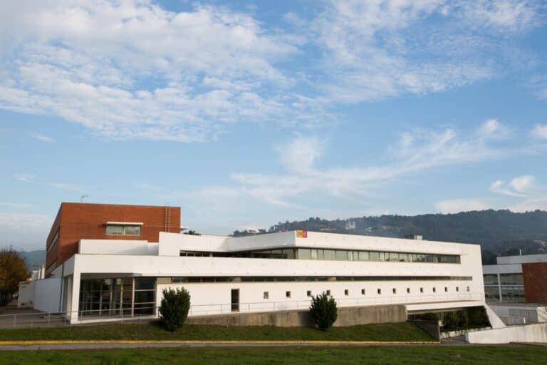 EEG da UMinho suspende actividades lectivas