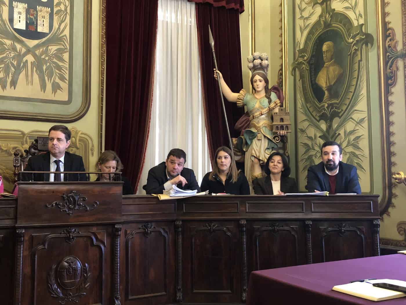 PS e CDU acusam CMB de falta de capacidade para captar fundos comunitários