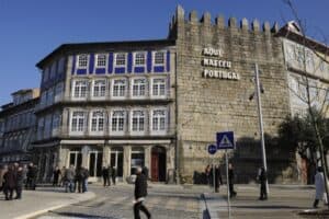 Acesso do trânsito ao centro histórico de Guimarães vai ficar condicionado