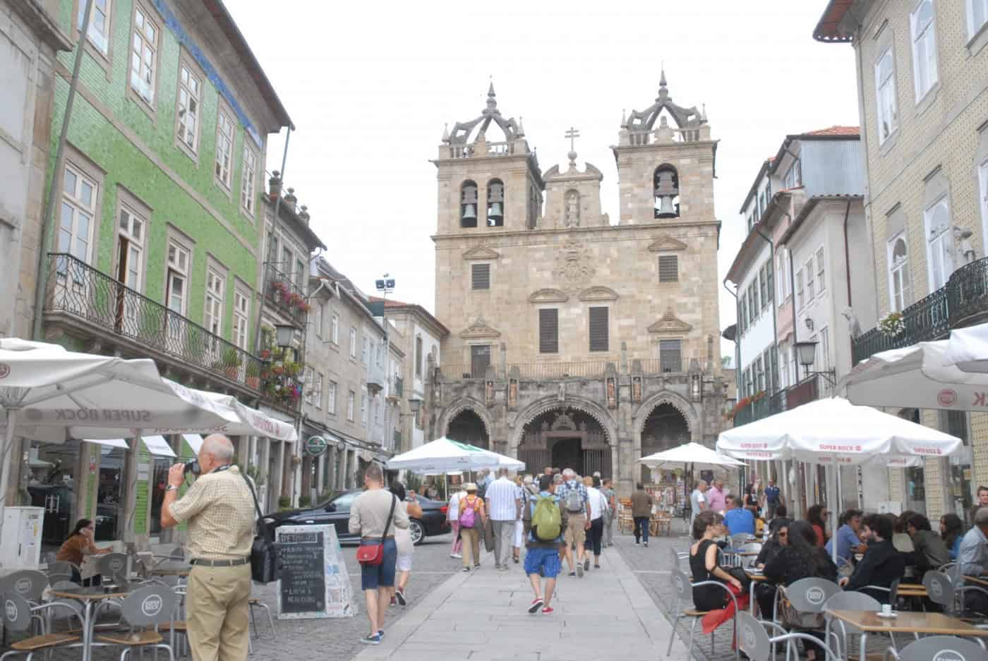 Covid-19. Isenção da taxa da água e saneamento como incentivo para fechar serviços