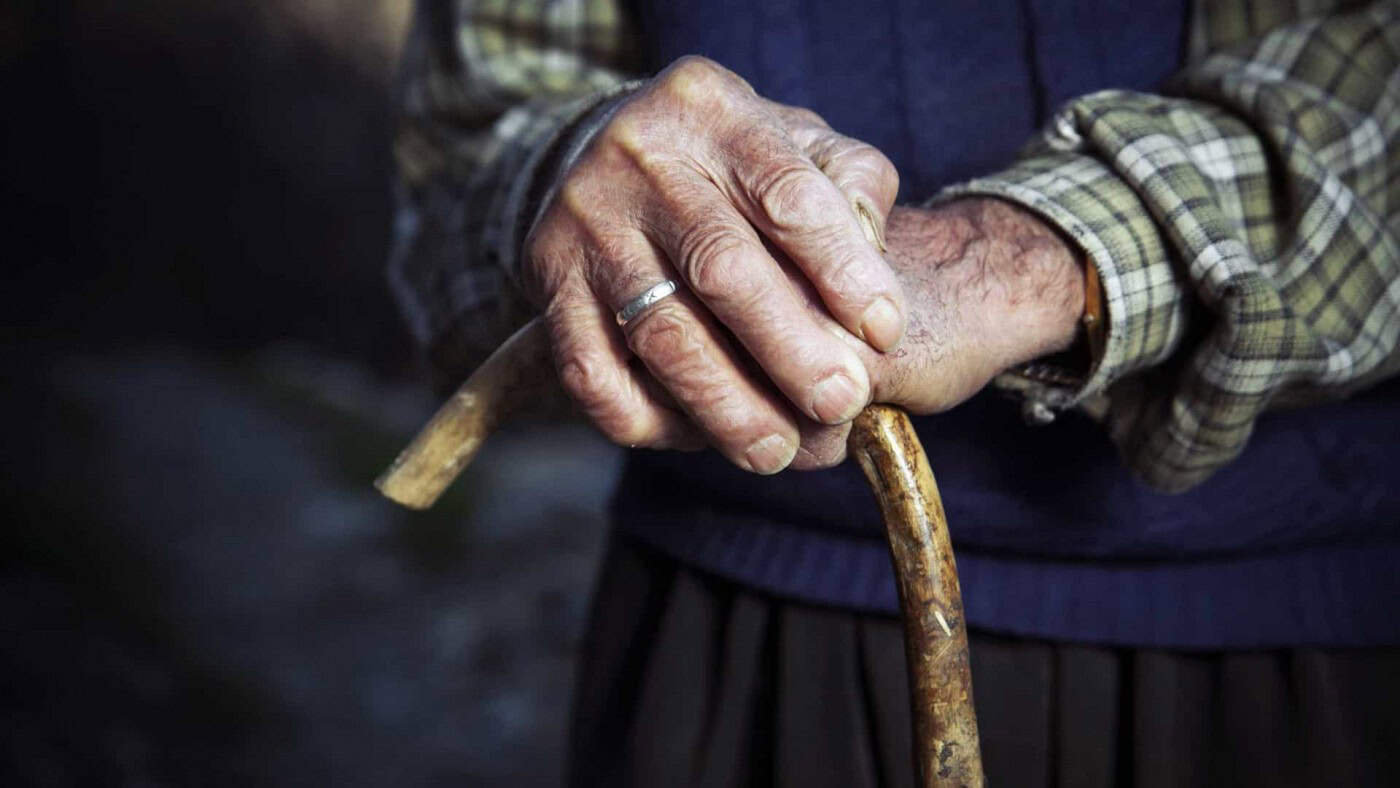 CMB disponibiliza linha de apoio a pessoas isoladas com mais de 60 anos