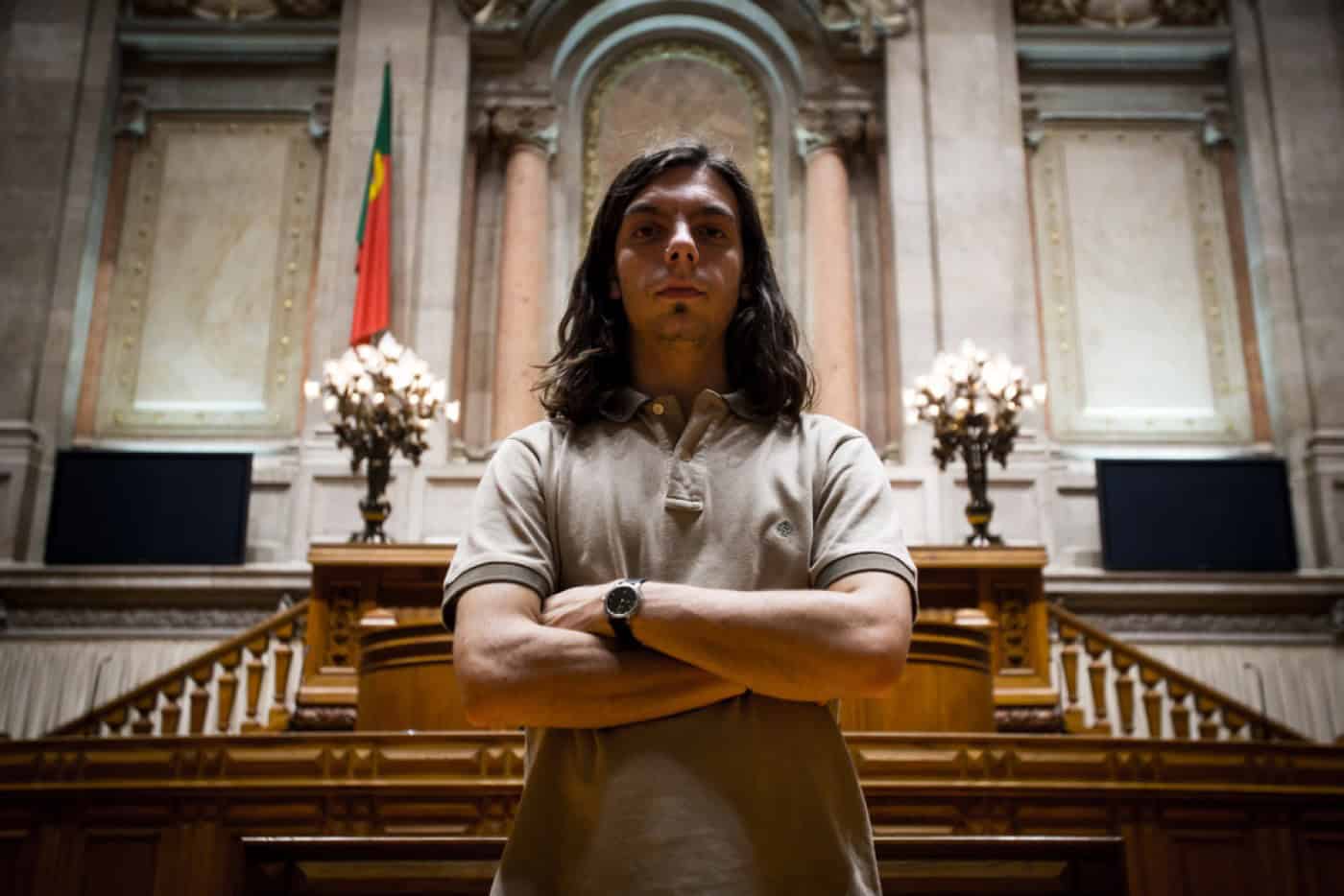 BE sugere suspensão do pagamento das propinas