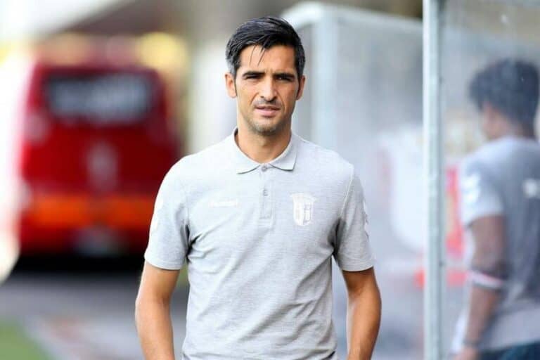 "Tenho observado jogadores que nos possam interessar"