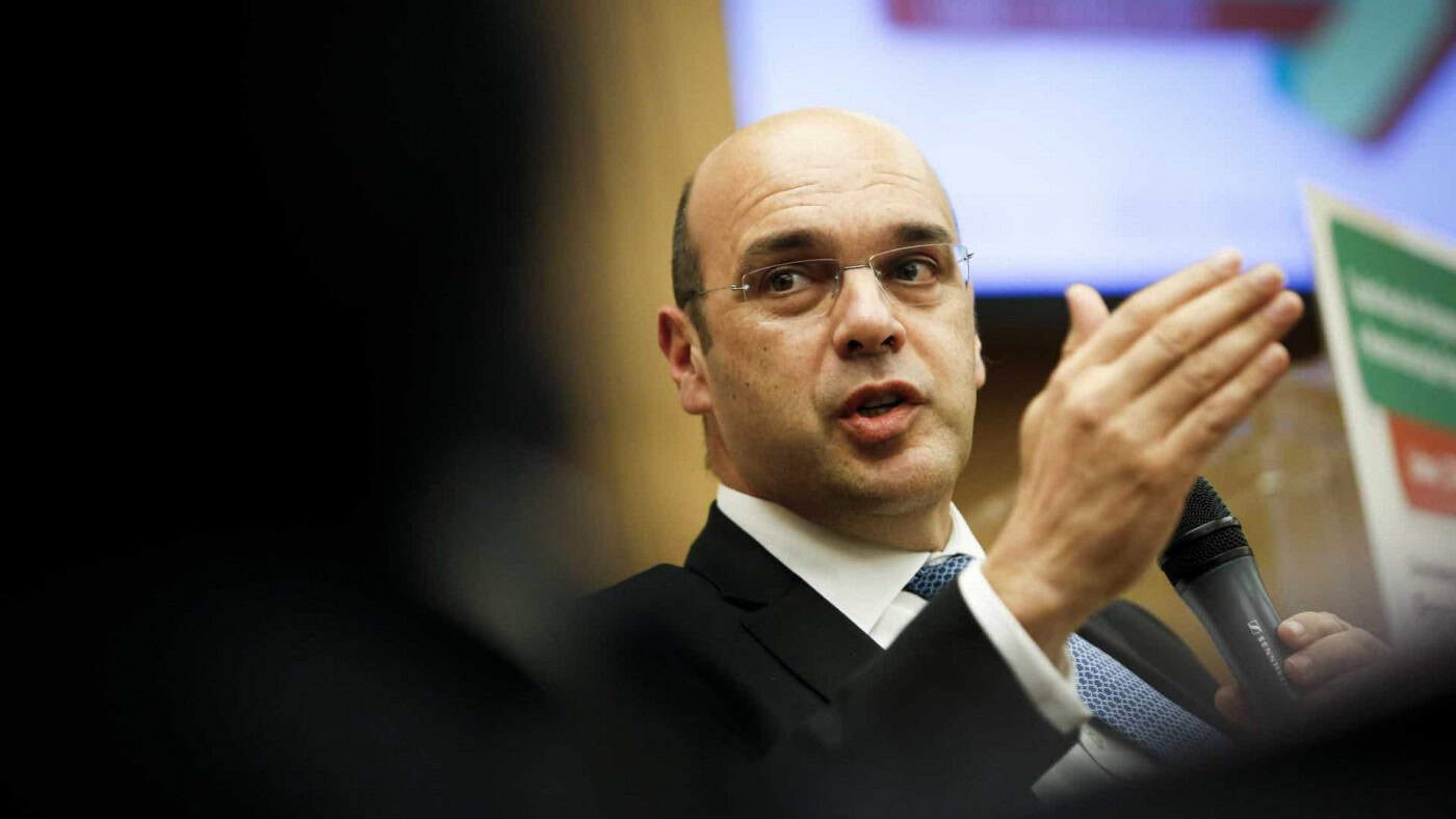 Conheça as novas medidas do Governo para evitar despedimentos