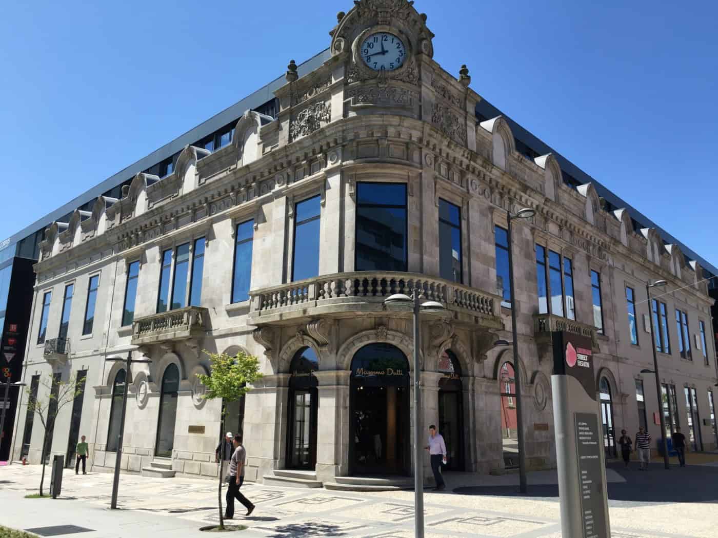 Atenção. A hora muda na madrugada deste domingo