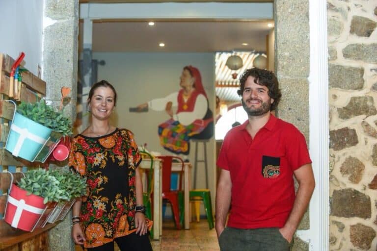 Em tempo de pandemia, a ajuda surge até em forma de hambúrguer