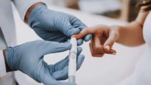 Linha telefónica para diabéticos informa sobre riscos da covid-19 