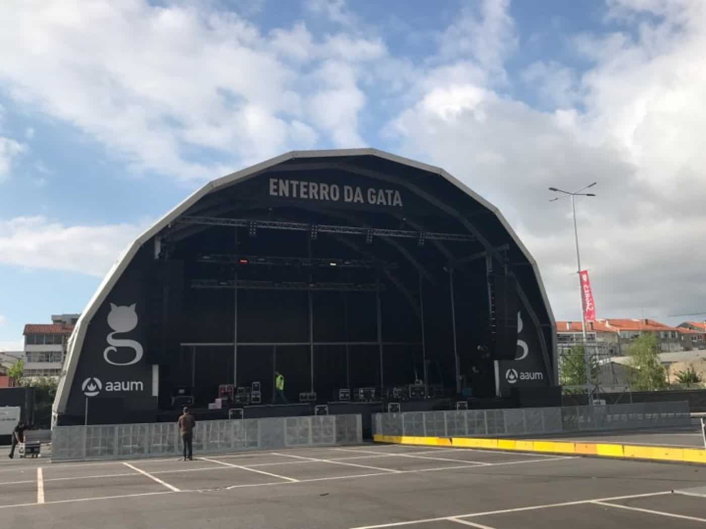 AAUM anuncia cancelamento do Enterro da Gata e de todas as actividades