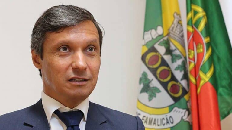 Paulo Cunha considera necessárias "mais restrições" a nível nacional