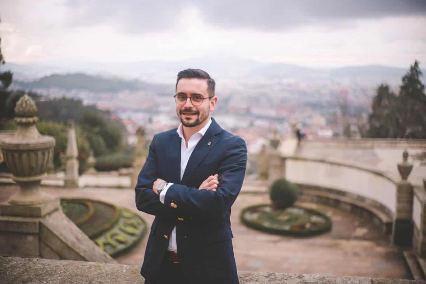 JP considera "inadmissível" cortes às famílias e pede maior esforço ao Governo