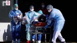 Número de óbitos em Espanha por Covid-19 começa a baixar