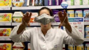 DGS vai divulgar normas sobre utilização generalizada de máscaras 