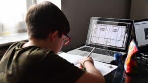 Arranca hoje 3.º período lectivo com aulas à distância