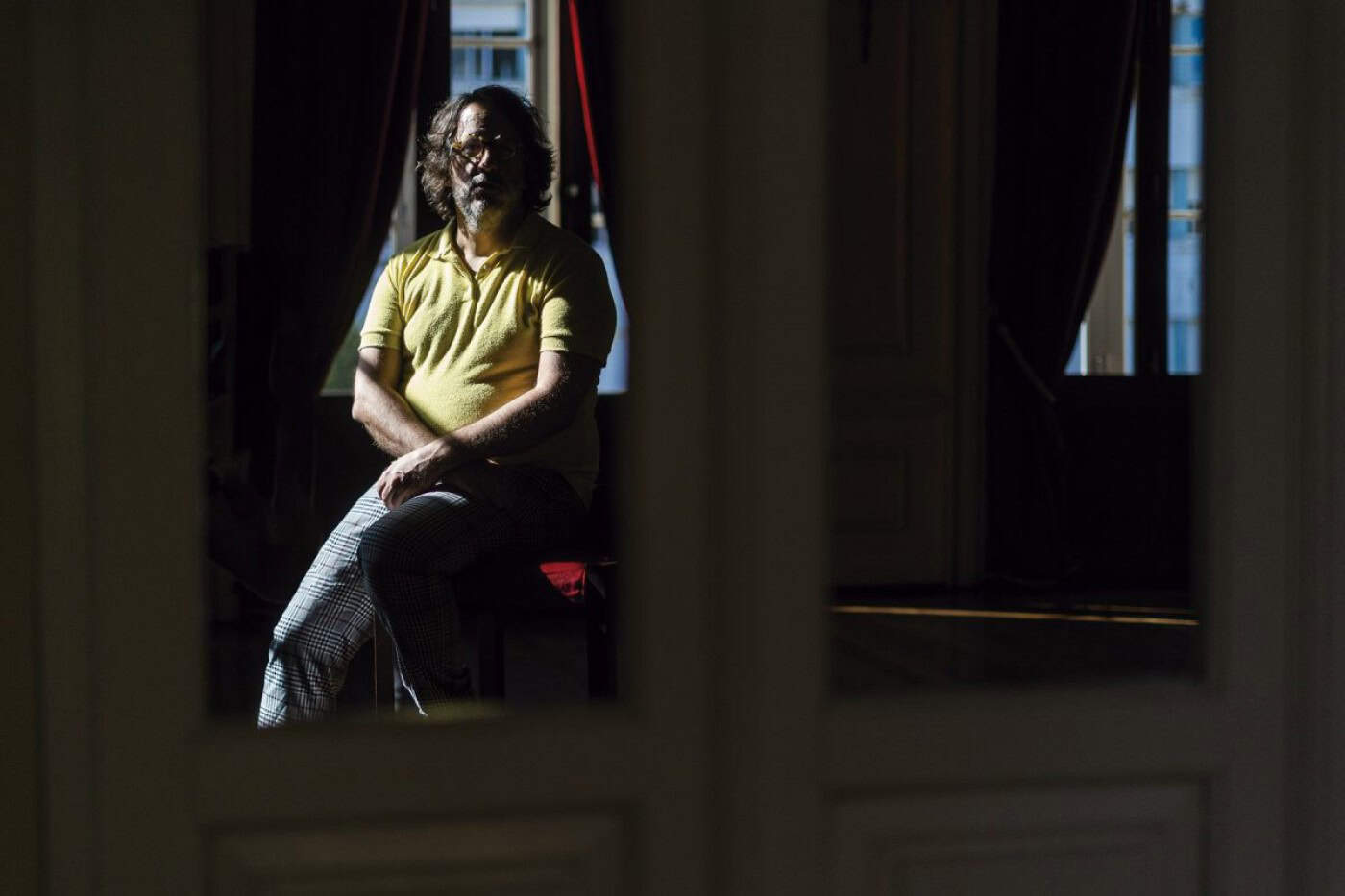 "Custa-me perceber como é que as pessoas vão ver um espectáculo de máscara"