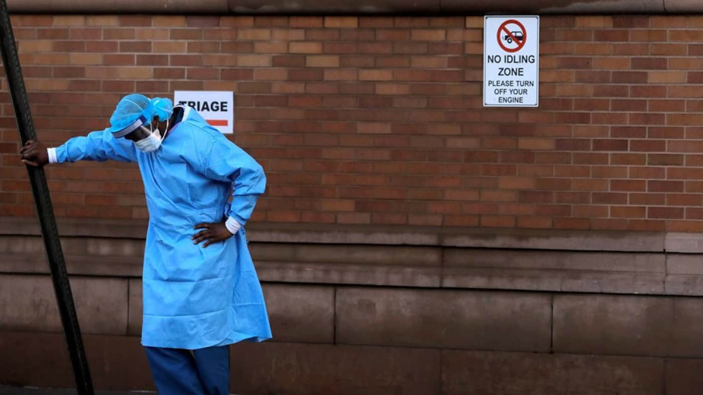 Covid-19 já matou 141.127 pessoas e infetou mais de 2,1 milhões no mundo