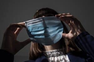 Governo impõe máximo 15% de lucro em máscaras, gel e álcool 