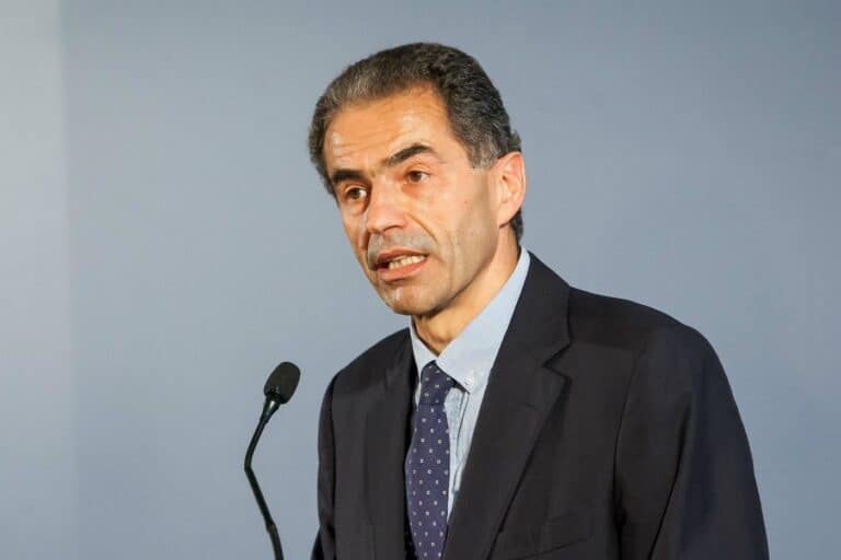 Ensino Superior. Governo propõe regresso às aulas presenciais para Maio