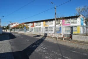 PS sugere à CMB que aproveite escolas fechadas para avançar com as obras