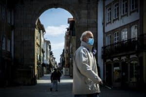 Braga encerra serviços municipais por mais 15 dias. Lojas vão poder abrir