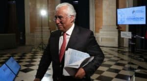 Costa admite coimas para quem não usar máscaras nos transportes públicos