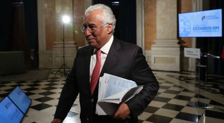 Costa admite coimas para quem não usar máscaras nos transportes públicos