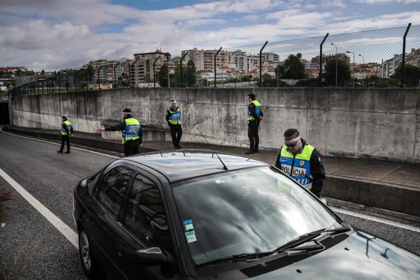 PSP mandou cerca de 6.500 condutores regressarem a casa na sexta-feira