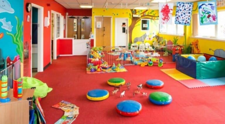 Trabalhadores de creches vão ser sujeitos a testes