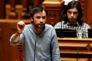 BE propõe subsídio excecional e temporário para trabalhadores sem apoios