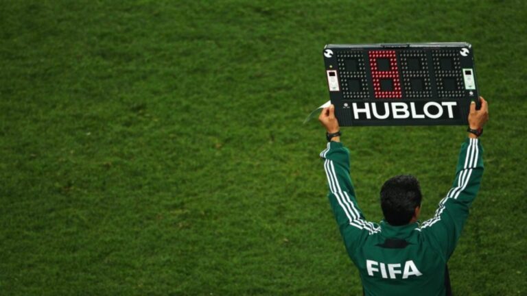 FIFA autoriza cinco substituições por jogo