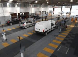 Centros de inspecção e escolas de condução podem abrir 2ª feira