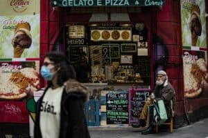 87 mortes por Covid-19 em Espanha, número abaixo dos 100 pela primeira vez em dois meses