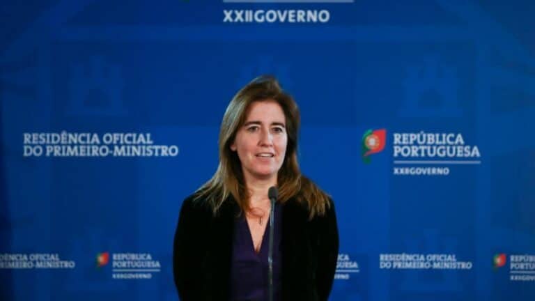 90 mil pedidos de ‘lay-off’ validados e 735 mil trabalhadores abrangidos&nbsp;