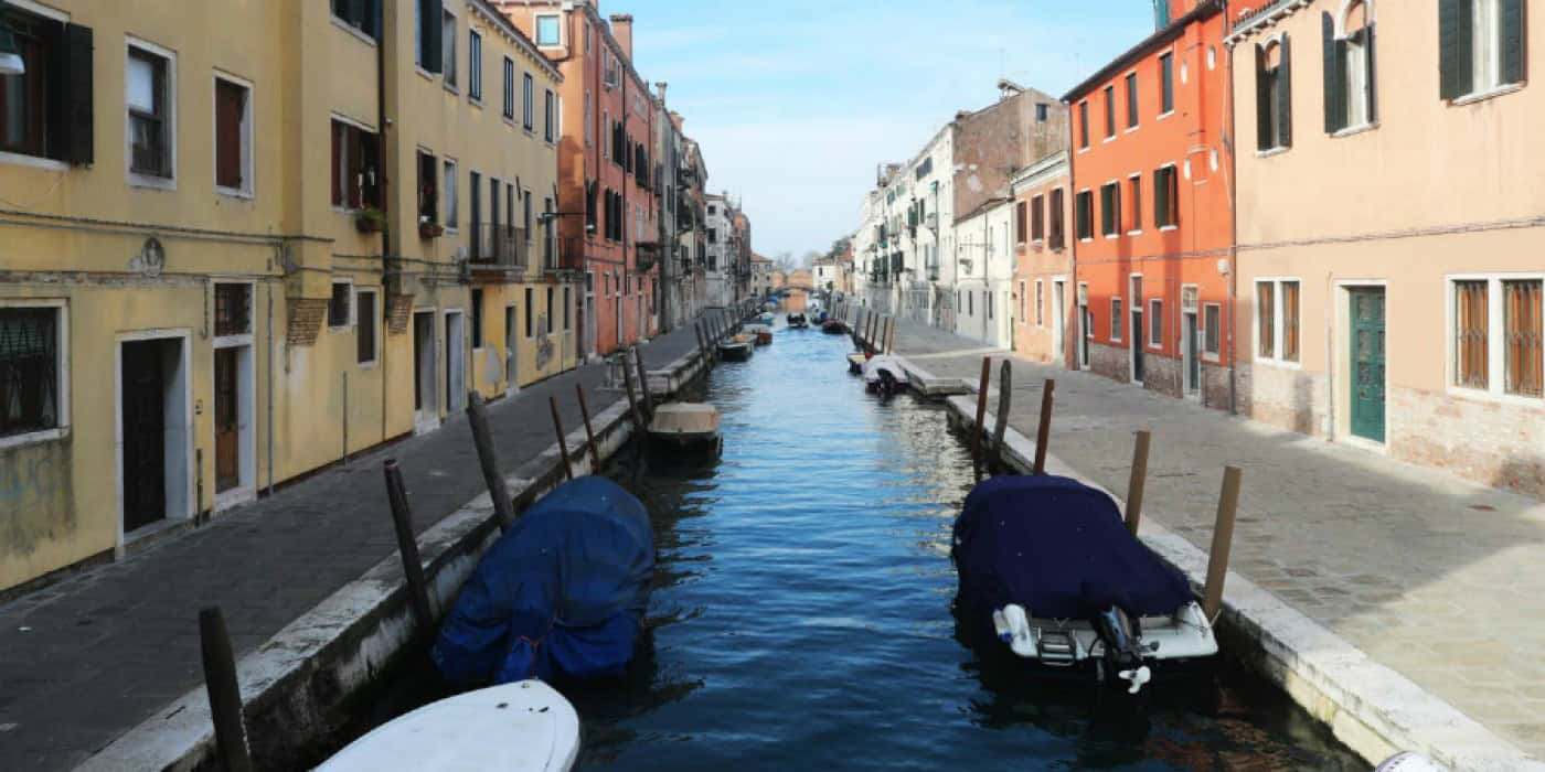 Itália registou 156 novas mortes e soma 32.486 óbitos no total