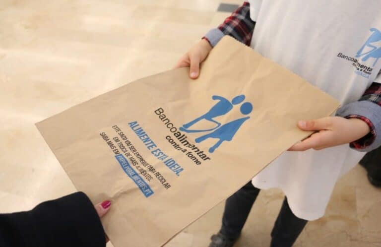 "Não podemos dizer 'vai ficar tudo bem' quando não há um prato de comida na mesa"